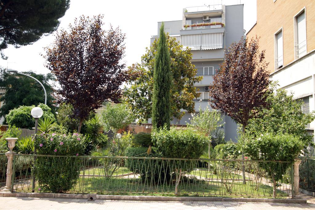 Casa Per Ferie Margherita Diomira Hotel Rome Buitenkant foto